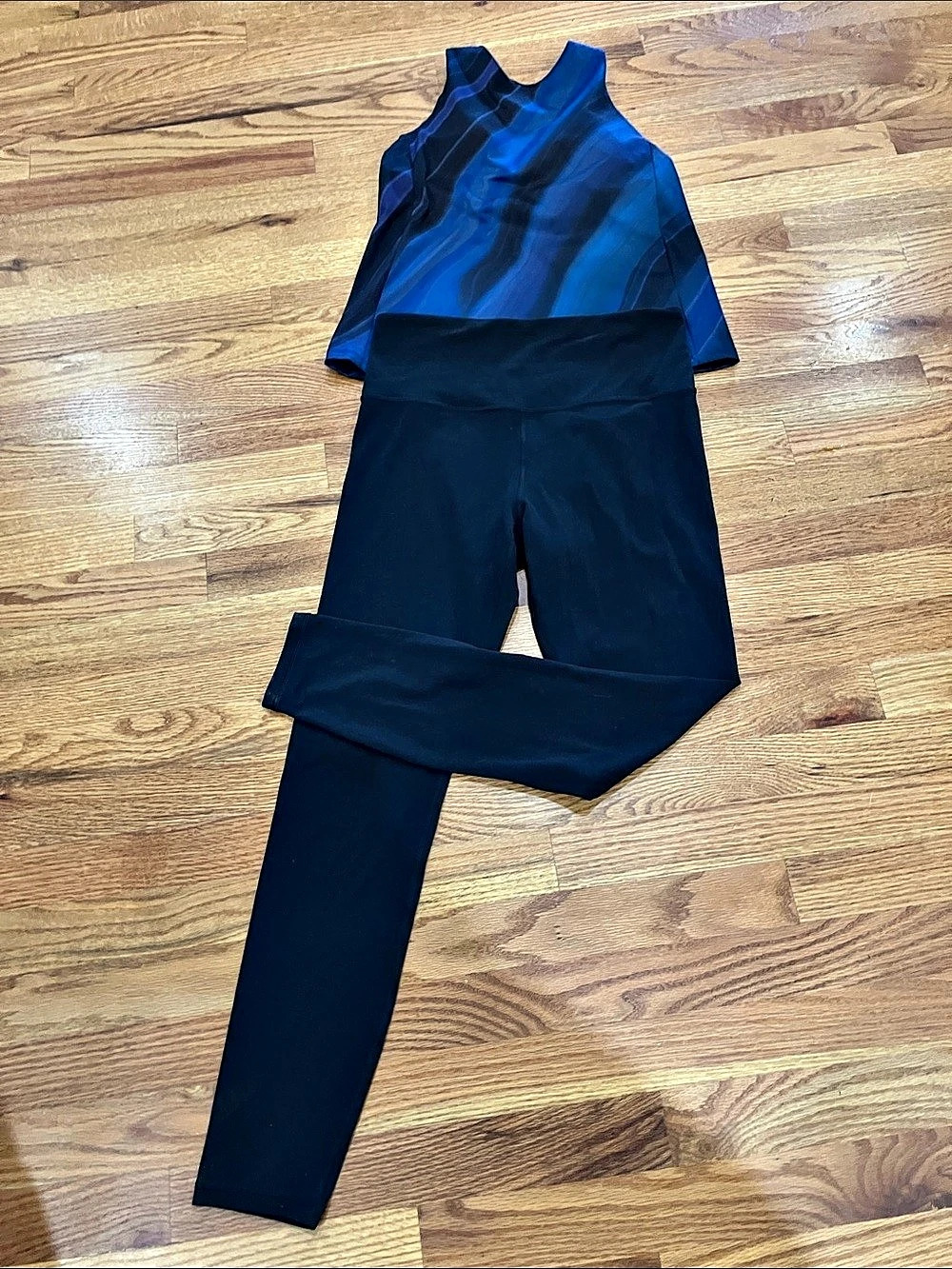 Athleta Ultra High Rise Elation 7/8 Tight Set Blue & Black Size Med Tall EUC